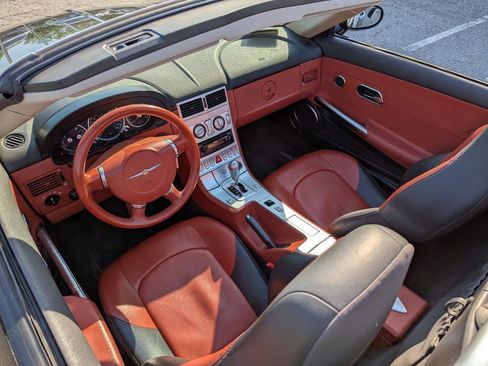 Used 2005 Chrysler Crossfire Limited RWD image 40