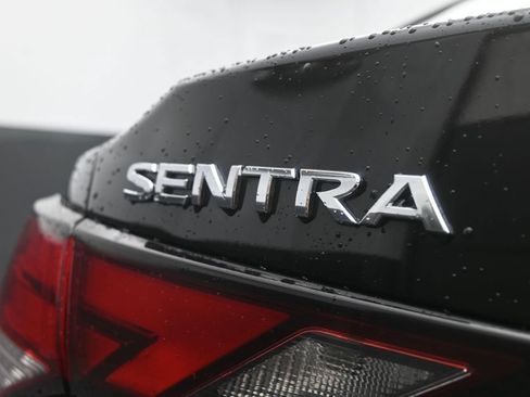 Used 2024 Nissan Sentra SV FWD image 11