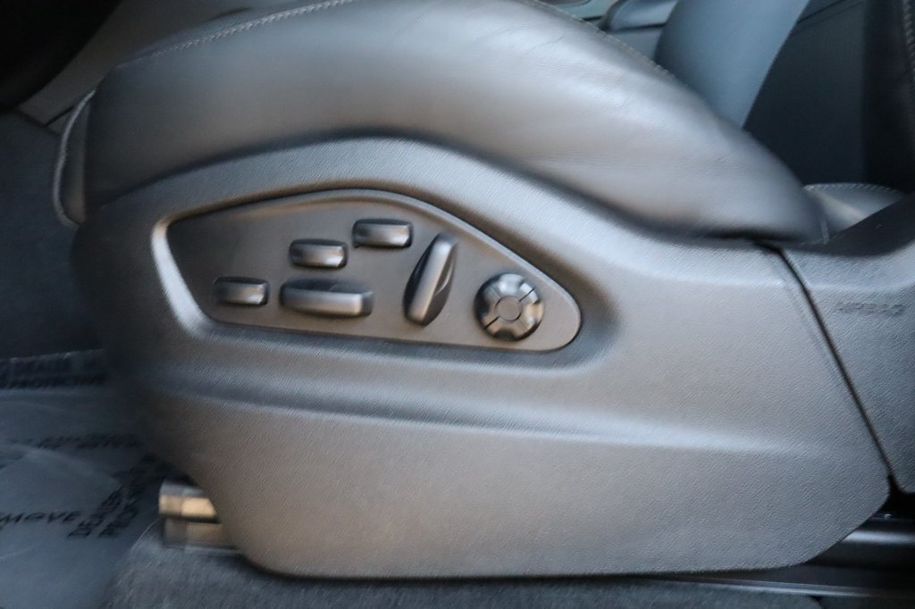 Used 2026 Porsche Cayenne GTS AWD/4WD image 22