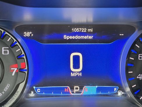 Used 2015 Chrysler 200 S w/ Navigation & Sound Group I image 7