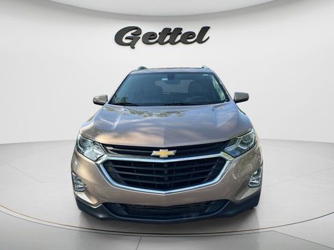 Used 2018 Chevrolet Equinox LT w/ Sun & Infotainment Package FWD image 2