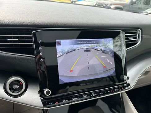 Used 2025 Jeep Wagoneer 4WD w/ Premium Group I image 26