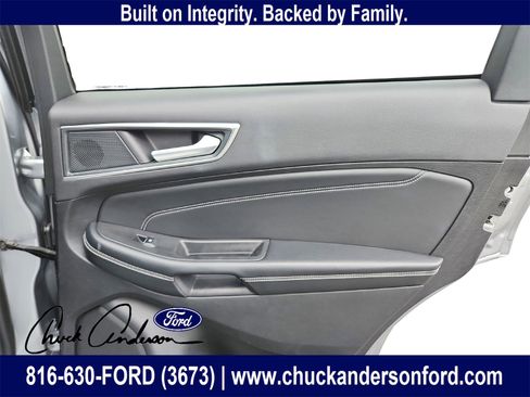 Used 2024 Ford Edge Titanium image 26
