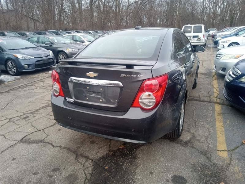 Used 2016 Chevrolet Sonic LT FWD image 4