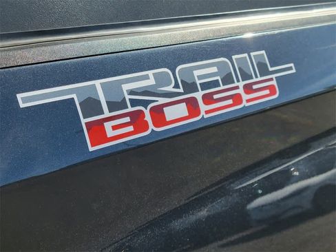 Used 2021 Chevrolet Silverado 1500 Custom Trail Boss image 6