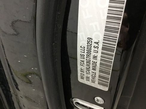 Used 2024 Jeep Grand Cherokee L Limited w/ Luxury Tech Group II image 5