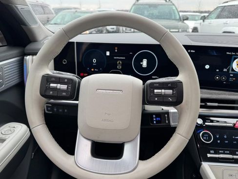 Used 2024 Hyundai Santa Fe Limited image 13