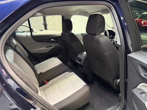 Used 2020 Chevrolet Equinox LS AWD/4WD image 18