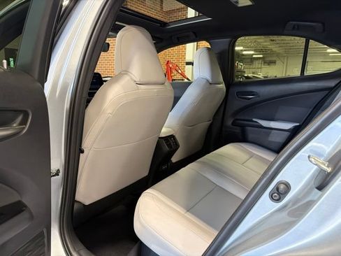 Used 2024 Lexus UX 250h FWD w/ Premium Package image 26