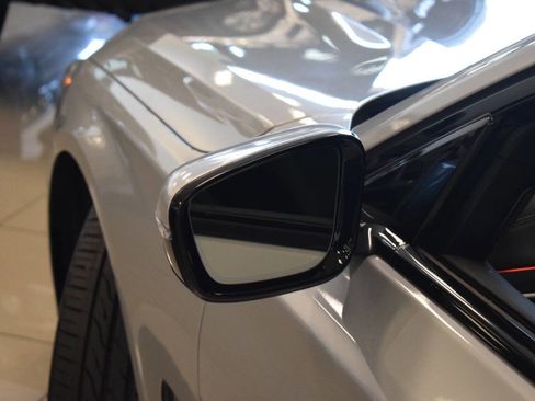 Used 2020 BMW 740i w/ M Sport Package image 31