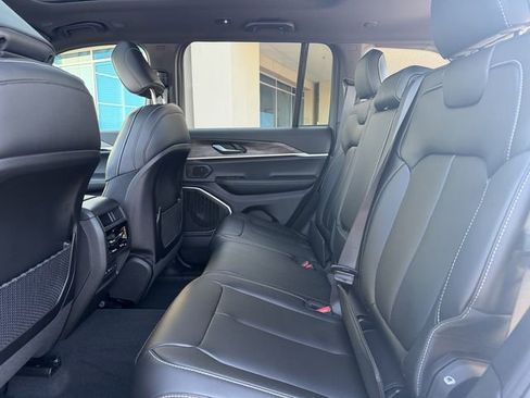New 2026 Jeep Grand Cherokee Limited w/ Limited Altitude Package image 22