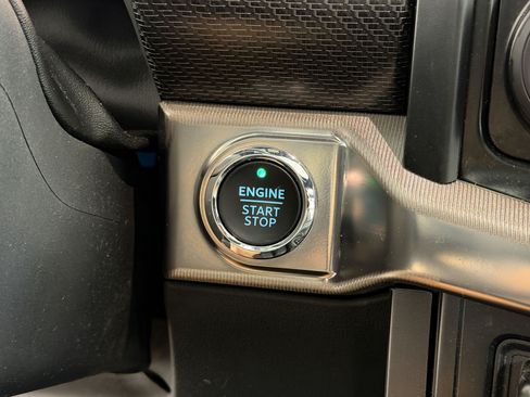 Used 2023 Ford F150 Raptor w/ Raptor Carbon Fiber Package AWD/4WD image 17
