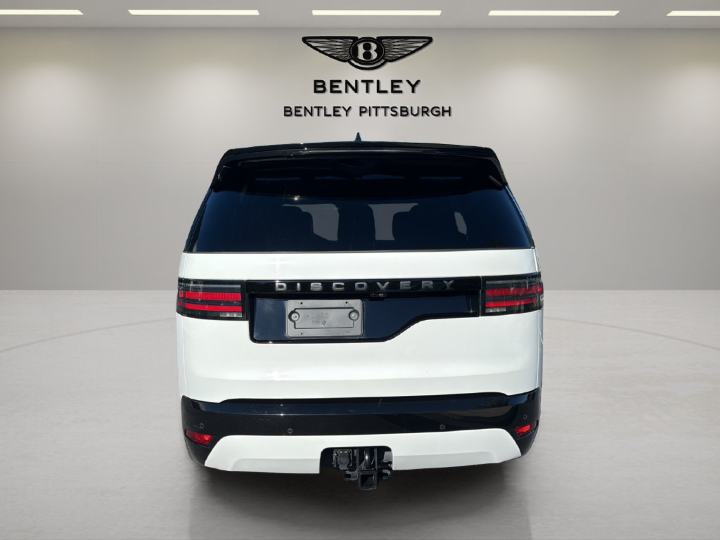 Used 2024 Land Rover Discovery Dynamic SE AWD/4WD image 6