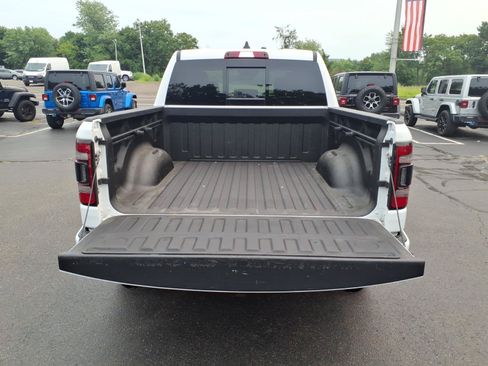 Used 2024 RAM 1500 Laramie AWD/4WD image 10