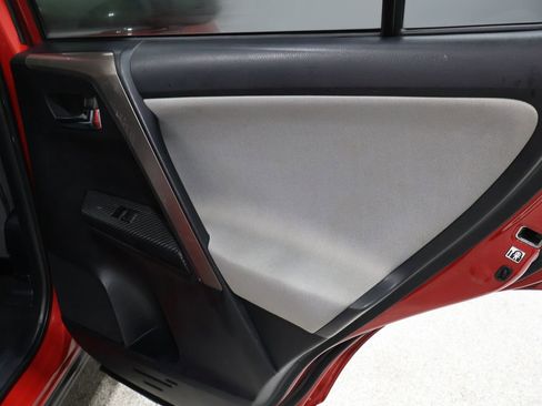 Used 2015 Toyota RAV4 XLE image 22