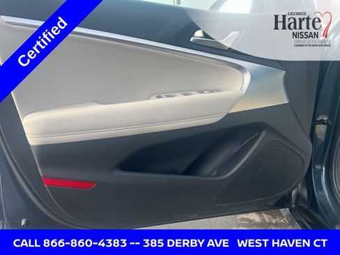 Used 2024 Genesis G70 2.5T image 25
