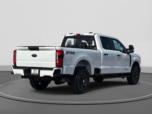 Certified 2023 Ford F250 XL w/ STX Appearance Package image 5