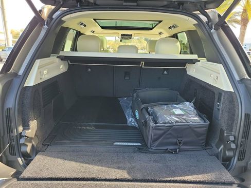 New 2026 Land Rover Range Rover SE AWD/4WD image 11