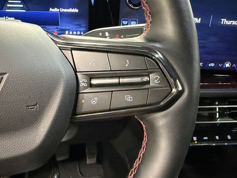 Used 2024 Chevrolet Traverse RS image 16