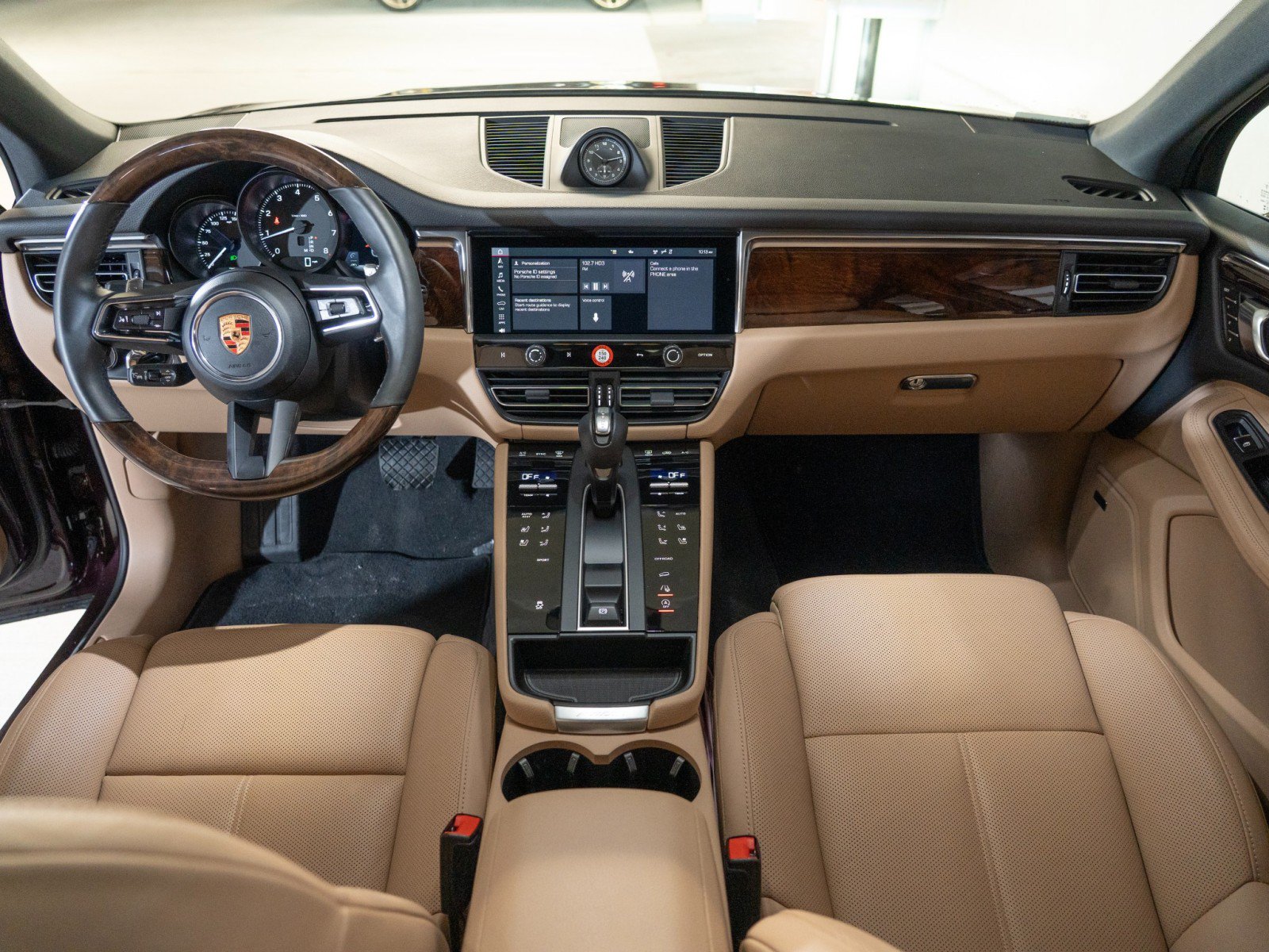 Certified 2026 Porsche Macan AWD/4WD image 25