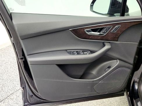 Used 2020 Audi Q7 3.0T Premium w/ Convenience Package image 11