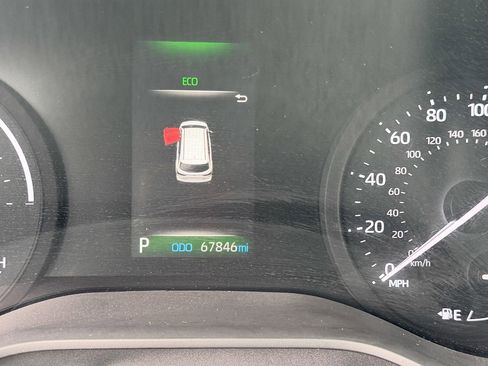 Used 2024 Toyota Sienna LE image 14