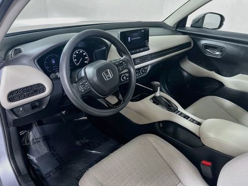 Used 2023 Honda HR-V LX image 9