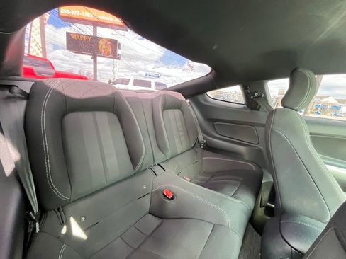 Used 2018 Ford Mustang GT RWD image 18