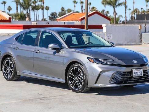 Certified 2026 Toyota Camry XLE FWD image 5