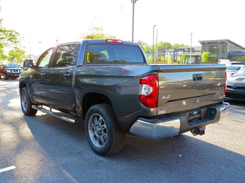 Used 2016 Toyota Tundra SR5 w/ SR5 Upgrade Package AWD/4WD image 9