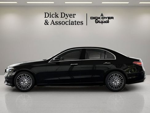 Used 2025 Mercedes-Benz C 300 Sedan image 24