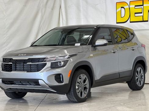 New 2026 Kia Seltos LX FWD image 8