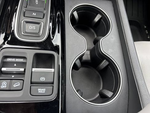 Used 2025 Honda Pilot EX-L image 40