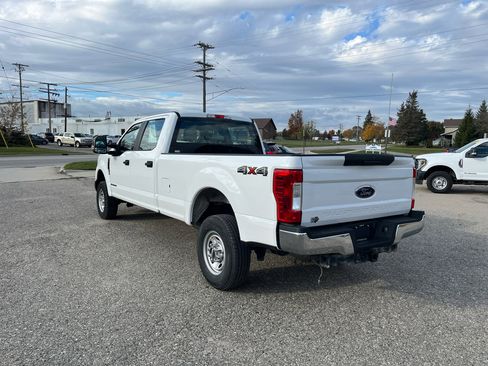 Used 2019 Ford F250 XL w/ Power Equipment Group image 3