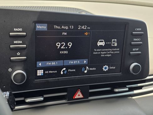 Certified 2025 Hyundai Elantra Sport FWD image 20