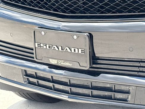 Used 2022 Cadillac Escalade Sport Platinum w/ LPO, ONYX Package AWD/4WD image 56