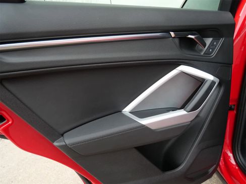 Used 2023 Audi Q3 2.0T Premium Plus w/ Premium Plus Package image 12