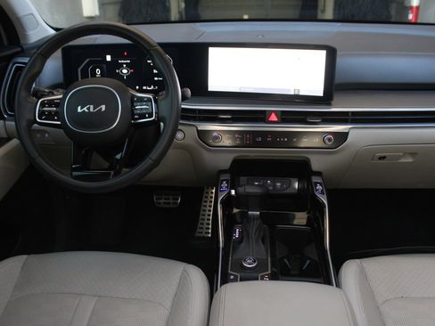 Used 2024 Kia Sorento SX FWD image 17