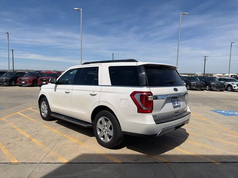 Used 2019 Ford Expedition XLT w/ Equipment Group 202A image 5