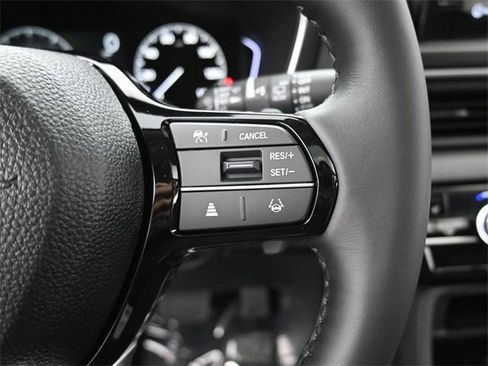 New 2025 Honda Pilot Touring image 19