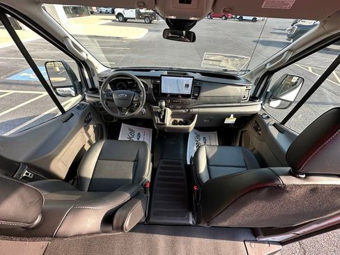 New 2025 Ford Transit 250 148 Medium Roof w/ Load Area Protection Package image 5