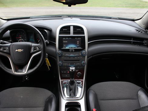 Used 2013 Chevrolet Malibu LT image 35