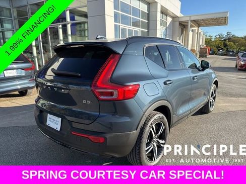 New 2026 Volvo XC40 B5 Core AWD/4WD image 9