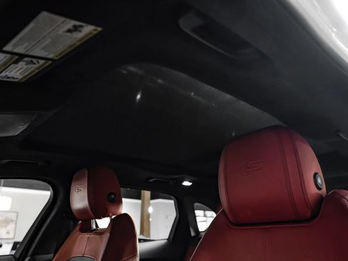 Used 2017 Jaguar F-PACE S AWD/4WD image 4