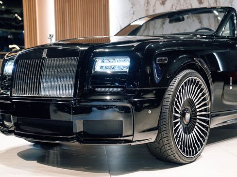 Used 2015 Rolls-Royce Phantom Drophead Coupe image 35