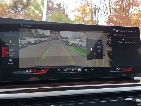 Used 2026 BMW X7 M60i w/ Executive Package image 16