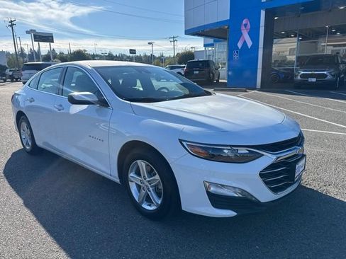 Used 2024 Chevrolet Malibu LT FWD image 7