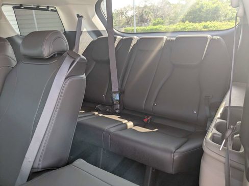 Certified 2026 Kia Carnival EX FWD image 17