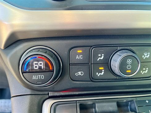 Used 2021 GMC Acadia Denali w/ Denali Technology Package image 16