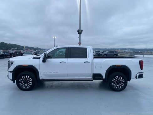 Used 2024 GMC Sierra 3500 Denali Ultimate image 7